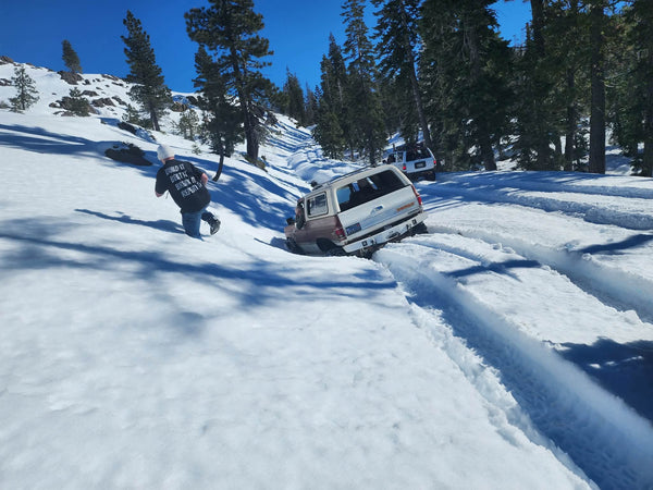 Squarebody Recovery Gear: What to Actually Carry